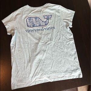 Vineyard vines T-shirt womens medium